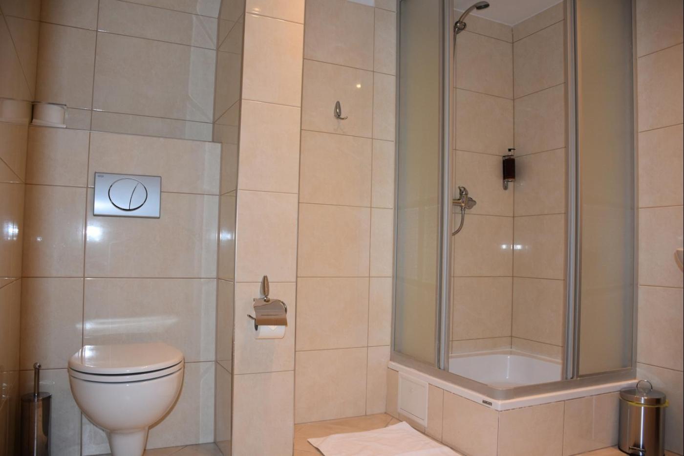 Hotel Pod Lwem Elbląg Habitación foto